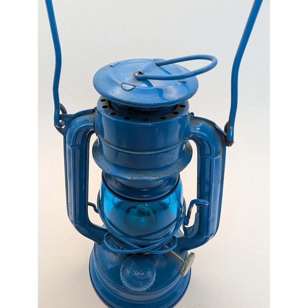 Winged Wheel No. 350 Blue Kerosene Lantern Blue Globe Made Japan Vintage 7.5